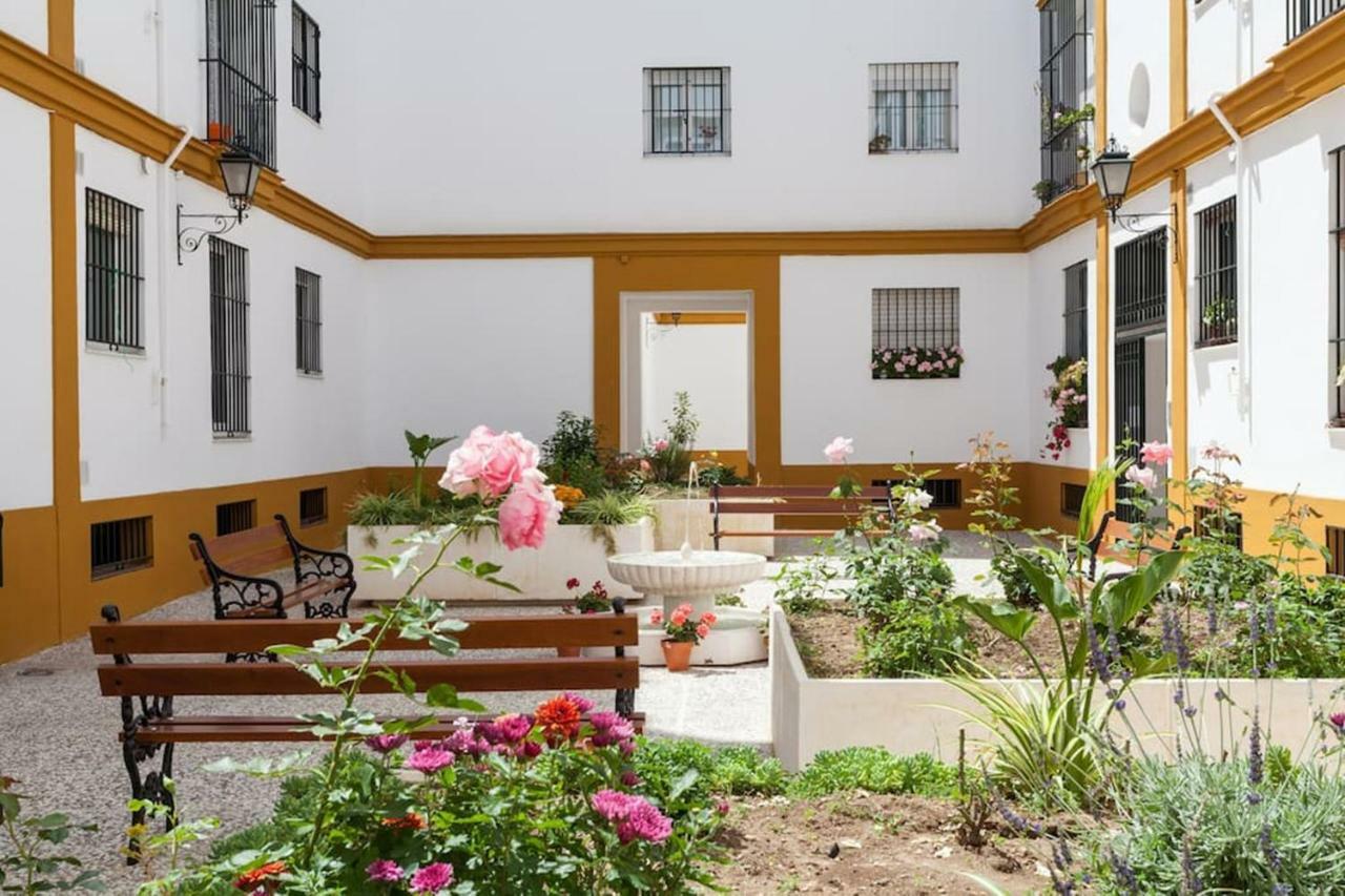 Apartamento Jardin De Santa Paula Севилья Экстерьер фото